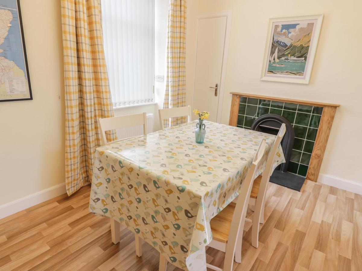 27-29 St Marys Place Къркъдбрайт Екстериор снимка
